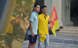 Đông đảo CĐV Nam Định diễu hành trước trận gặp HAGL