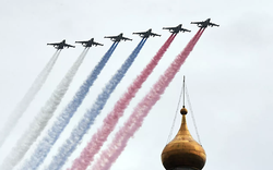 Video 75 máy bay Nga duyệt binh trên không kỷ niệm Ngày Chiến thắng