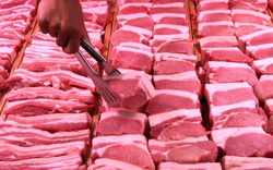 Nhà máy đóng gói thịt ở Đức thành ổ dịch Covid-19, Trung Quốc vội vã cấm nhập khẩu
