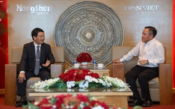 Phó Chủ tịch - Tổng Thư ký Ủy ban TƯ Mặt trận Tổ quốc Việt Nam thăm và chúc mừng Báo NTNN/Dân Việt