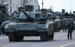Nga bất ngờ gửi hàng chục xe tăng, vũ khí hạng nặng tới Syria