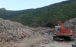 Côn Đảo sẽ làm gì với hơn 70.000 tấn rác tồn đọng?