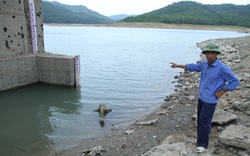 Hồ nước ngọt "khủng" nhất Quảng Ninh cạn trơ đáy, thậm chí đi bộ tới tận cửa nhận nước