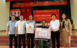 Phó Chủ tịch T.Ư Hội NDVN Nguyễn Xuân Định: Tặng quà thương binh, bệnh binh tại Phú Thọ