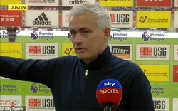 Tottenham thua đau, HLV Mourinho mỉa mai: "Tôi không dám nói gì"
