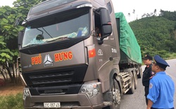 Lào Cai: Cảnh sát giao thông, Thanh tra giao thông "mắc võng" chờ xử lý xe quá tải