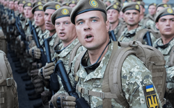 Tướng Ukraine tuyên bố sốc chuẩn bị chiến tranh với Nga