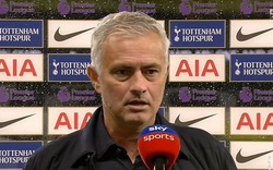 Tottenham thắng trận, HLV Mourinho phấn khích khi học trò... cãi nhau