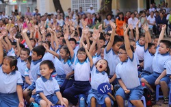 Hà Nội: 100% đại  biểu quyết không tăng học phí các cấp năm học mới