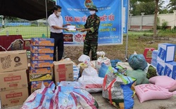 Của ít lòng nhiều, nông dân Đại Lộc mang thịt, trứng, gạo, rau tặng tuyến đầu chống dịch Covid-19