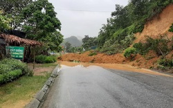 Yên Bái: Sau 1 đêm mưa dông, không biết đâu là đường đâu là sông, lúa và hoa màu bị vùi lấp