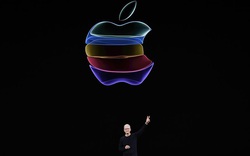 Apple trở thành công ty Mỹ đầu tiên đạt 2.000 tỉ USD vốn hóa