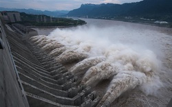 Trung Quốc tả tơi vì mưa lũ, người dân được kêu gọi ngưng lãng phí lương thực