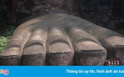 Trung Quốc: Mưa lũ kỷ lục "trăm năm có một", ngập cả chân tượng Đại Phật khổng lồ