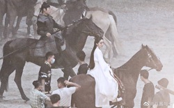 “Nữ hoàng cổ trang Trung Quốc” kiêu dũng trên lưng ngựa, lộ tạo hình trong dự án phim mới