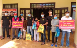 Dịch Covid-19: 400 suất quà đến với người dân khó khăn ở Quảng Nam