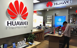 "Gã khổng lồ" Huawei sẽ ra sao giữa cuộc chiến công nghệ Mỹ - Trung?
