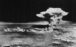 Kinh hoàng nhìn lại hình ảnh ném bom nguyên tử Hiroshima và Nagasaki