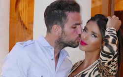 Nàng Wags U50 đẹp đằm thắm là điểm tựa vững chắc cho Fabregas