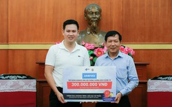 CEO Asanzo trao tặng 300 triệu ủng hộ quỹ phòng chống Covid-19