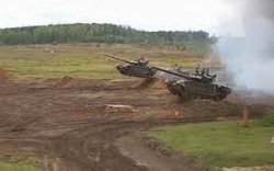 CLIP: Xe tăng T-72B3M thể hiện kỹ năng "vừa bay vừa bắn" 