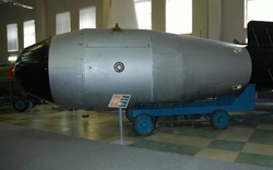 Vì sao Liên Xô chuyển bí mật về bom nguyên tử cho Trung Quốc?