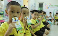 Đà Nẵng cho học sinh uống sữa học đường ngay ngày tựu trường