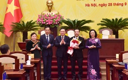 Ông Chu Ngọc Anh trong ngày đầu tiên nhận nhiệm vụ Chủ tịch UBND TP Hà Nội