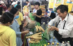 Người Sài Gòn đi hội chợ, nếp nương Điện Biên, miến dong Tây Bắc, chả bò Đà Nẵng cháy hàng
