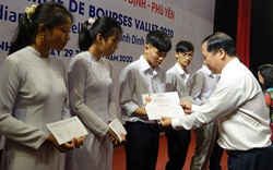 Học bổng Vallet “đến tay” học sinh, sinh viên Bình Định, Phú Yên và Gia Lai