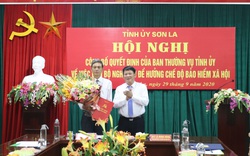 Sơn La: Trao quyết định nghỉ hưu cho Chủ tịch HND tỉnh