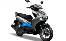 Xuất hiện 2 đối thủ lớn, Honda AirBlade 2020 vẫn có giá cao ngất