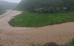 Sơn La: Mưa lớn gây lũ quét, ngập lụt ở QL 6 huyện Mai Sơn