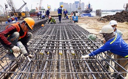 “Miếng bánh” 19.100 tỷ thép xây dựng từ đầu tư công, Hòa Phát sẽ chiếm bao nhiêu?