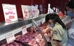 Nghịch lý: Giá thịt heo ngoài chợ tăng cao, siêu thị giảm tới 30.000 đồng/ký