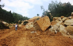 Lãnh đạo Bình Định chỉ đạo quyết liệt, sao “đá tặc” vẫn ngang nhiên lộng hành, phá nát núi Hòn Chà?