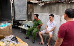 TP.HCM: Đột kích căn nhà phát hiện gần 4.200 nón bảo hiểm giả mạo "Nón Sơn"