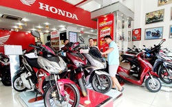 Doanh số bán xe máy tiếp tục “lao dốc”