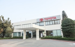 Nhà máy ôtô VinFast nộp ngân sách 5.000 tỷ đồng, Honda và Toyota "giảm sâu"