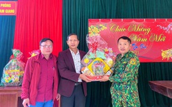 Quảng Nam: Trao 200 suất quà tết cho người dân xã La Dêê và Đắc Tôi