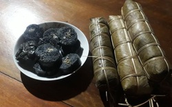 Yên Bái: Độc đáo thứ bánh chưng màu đen nhánh như nhựa đường, nếm 1 miếng thơm nức mùi lá rừng