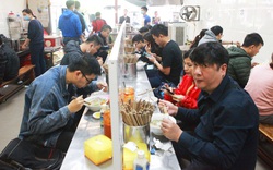 Dịch Covid-19 ở Hà Nội có nguy cơ bùng phát cao: Nhà hàng, quán ăn phục vụ trong nhà phải lưu ý điều gì?
