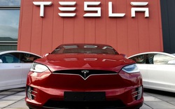 Elon Musk tuyên bố sẽ đóng cửa Tesla nếu phát hiện dùng xe điện để do thám