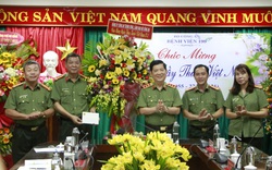 Thứ trưởng Nguyễn Văn Sơn chúc mừng Bệnh viện 199 nhân ngày Thầy thuốc Việt Nam