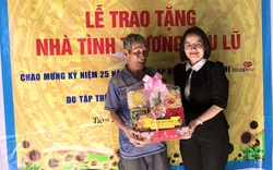 Hàng trăm suất quà mang xuân đến với bà con nông dân xứ Quảng