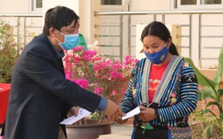 Báo NTNN/Dân Việt/Trang Trại Việt chung tay lo tết với nông dân nghèo Sơn La 