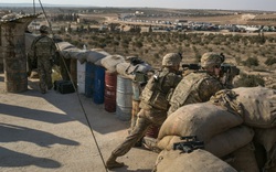 Mỹ lén đưa 10 tay súng IS khỏi căn cứ bất hợp pháp ở Syria
