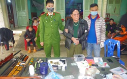 Thái Nguyên: Thu nhiều vũ khí tại nhà đối tượng mua bán ma túy 