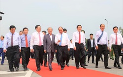 Clip: Thủ tướng Nguyễn Xuân Phúc dự lễ thông xe cầu Cửa Hội bắc qua sông Lam