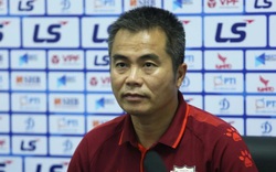 Toàn thua 3 trận, Hồng Lĩnh Hà Tĩnh “trảm” “Mourinho Việt Nam”?